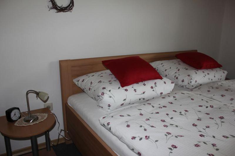 Ferienwohnung Sattler Neukirchen am Teisenberg ภายนอก รูปภาพ