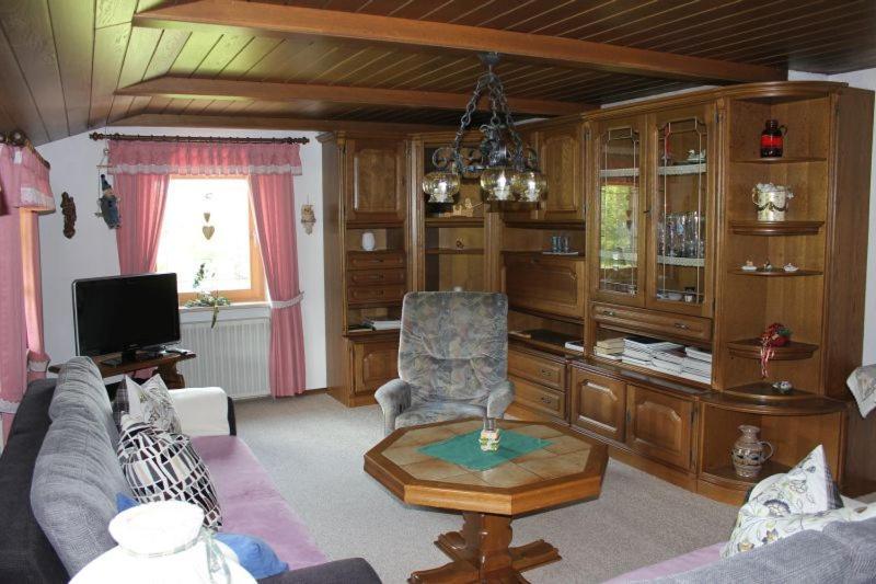 Ferienwohnung Sattler Neukirchen am Teisenberg ภายนอก รูปภาพ