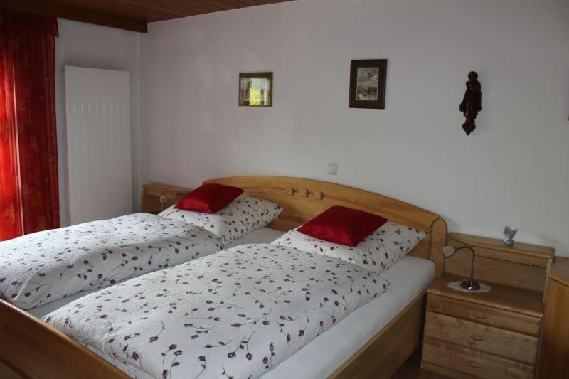 Ferienwohnung Sattler Neukirchen am Teisenberg ภายนอก รูปภาพ